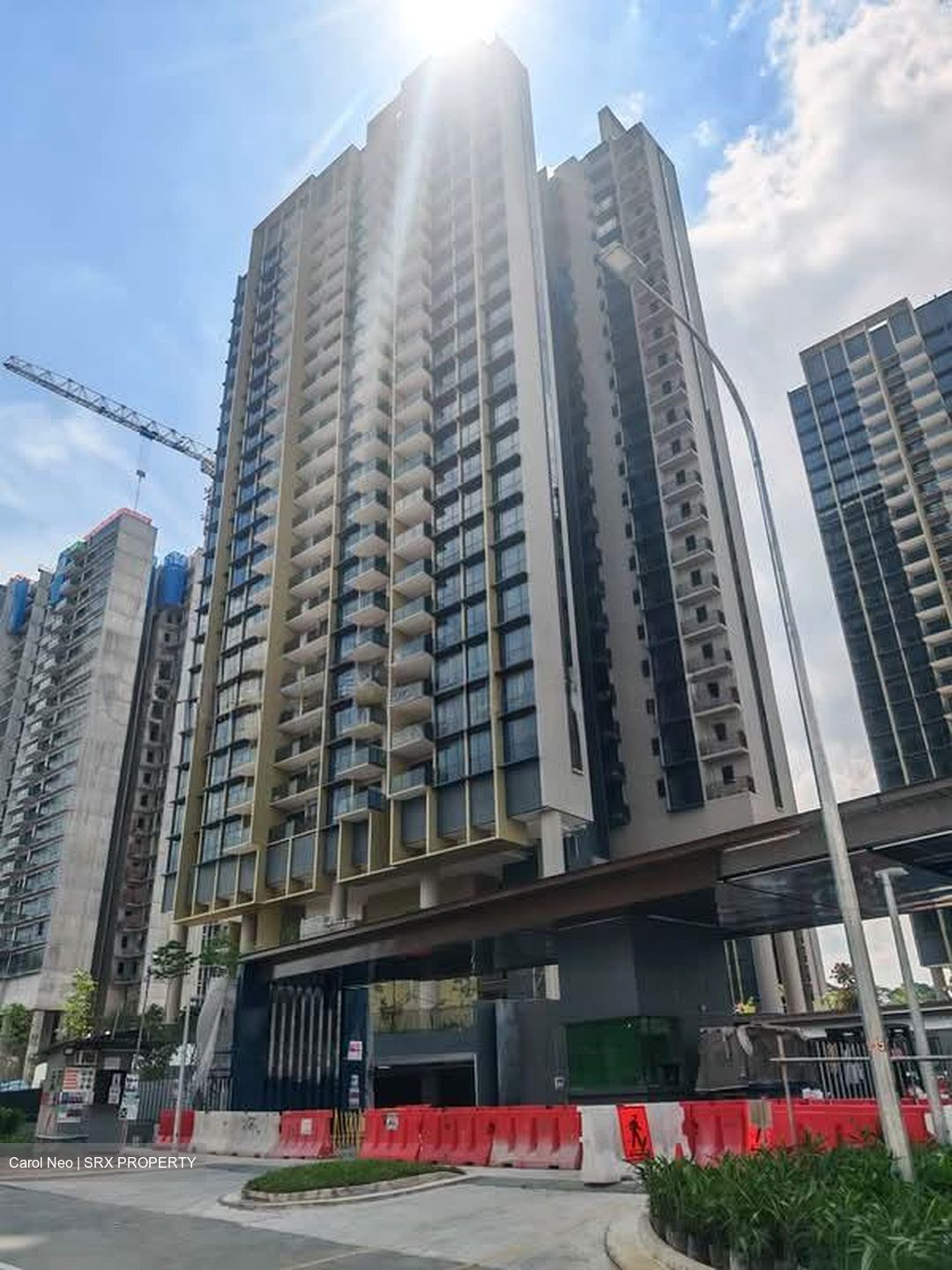 Pine Grove (D21), Condominium #601555401